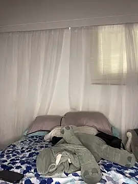 Mia  Gray online show from 11-27-25, 06:08