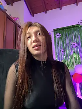 Snapshot of Mia__Gray chatting on 06-24-26, 05:22 Mia Gray online show from 06-24-26, 05:22