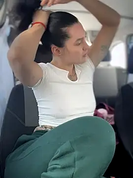 MeekyRich online show from 11-12-25, 04:05