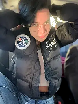 MeekyRich online show from 11-18-25, 03:10