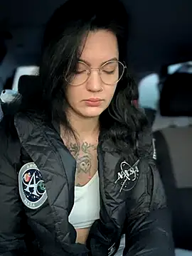 MeekyRich online show from 10-31-25, 01:13