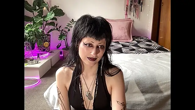 ELENA UMBRA online show from 12-20-25, 03:37