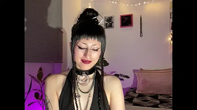 ELENA UMBRA online show from 04-12-26, 02:04