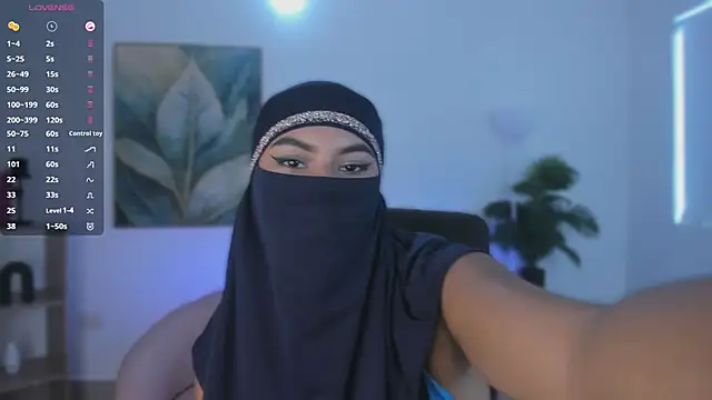 kylie soraya online show from 09-28-25, 04:03