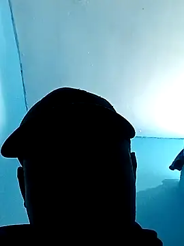 Snapshot of luuiss12 chatting on 09-22-25, 11:33 luuiss12 online show from 09-22-25, 11:33