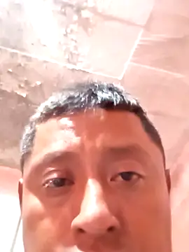 Snapshot of luuiss12 chatting on 09-27-25, 05:19 luuiss12 online show from 09-27-25, 05:19