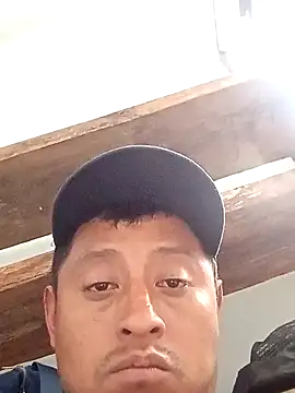 Snapshot of luuiss12 chatting on 09-12-25, 09:58 luuiss12 online show from 09-12-25, 09:58