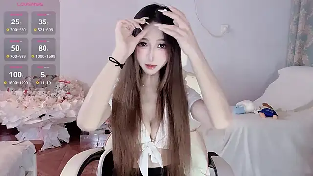 Tsuki-MM online show from 10-01-25, 06:40