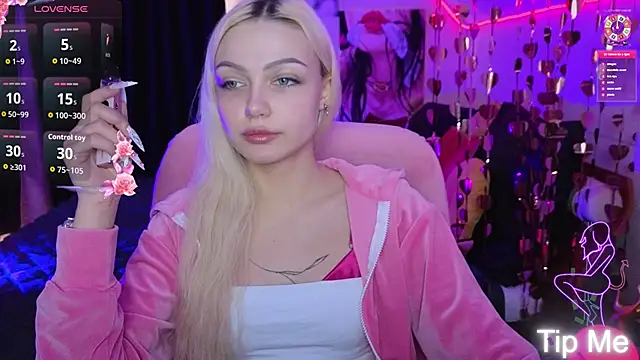 LinaLirian online show from 02-20-26, 12:07