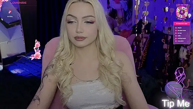 LinaLirian online show from 05-01-26, 10:09