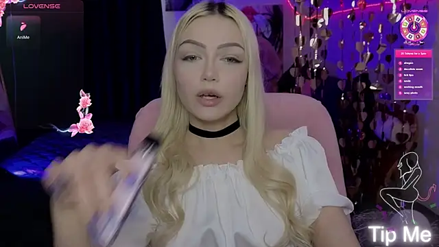 LinaLirian online show from 05-19-26, 10:11