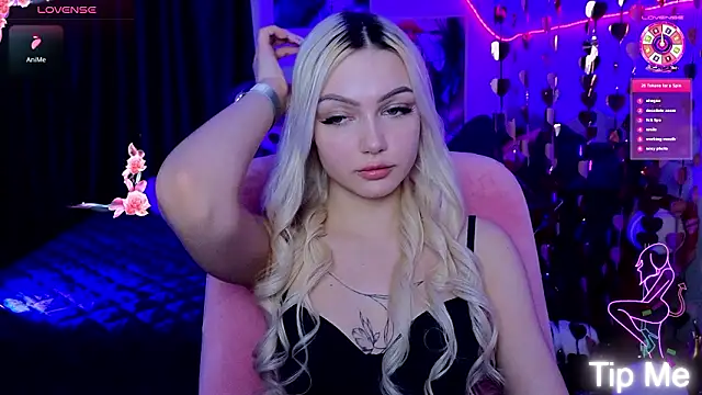 LinaLirian online show from 03-10-26, 04:11