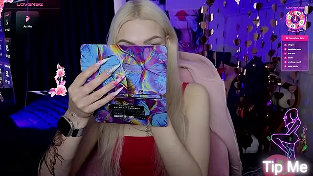 LinaLirian online show from 03-25-26, 10:14