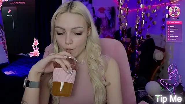 LinaLirian online show from 04-14-26, 10:09