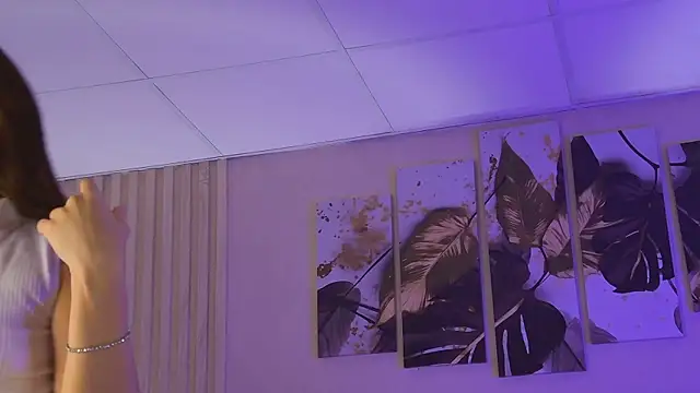 StacyHarland online show from 11-30-25, 04:35