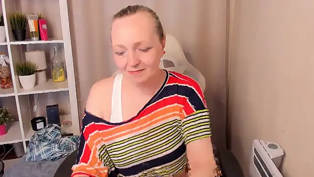 Snapshot of Karen_Villis chatting on 05-03-26, 11:58 Karen Villis online show from 05-03-26, 11:58