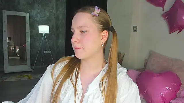 Snapshot of Candy_Cansew chatting on 06-05-26, 06:52 Candy Cansew online show from 06-05-26, 06:52