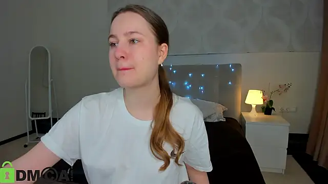 Candy Cansew online show from 12-15-25, 09:26