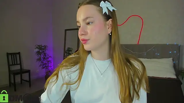 Candy Cansew online show from 12-20-25, 01:08