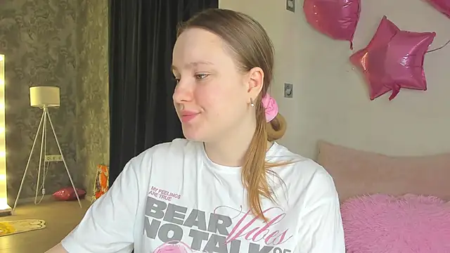 Snapshot of Candy_Cansew chatting on 06-06-26, 12:38 Candy Cansew online show from 06-06-26, 12:38