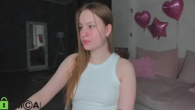Snapshot of Candy_Cansew chatting on 05-26-26, 01:04 Candy Cansew online show from 05-26-26, 01:04
