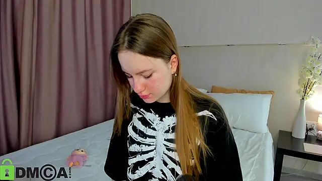 Candy Cansew online show from 10-25-25, 01:05