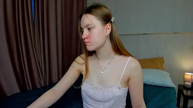 Snapshot of Candy_Cansew chatting on 09-25-25, 12:05 Candy Cansew online show from 09-25-25, 12:05