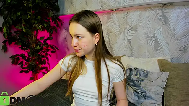 Candy Cansew online show from 10-27-25, 01:06