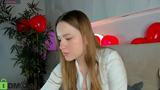 Candy Cansew online show from 02-15-26, 01:06