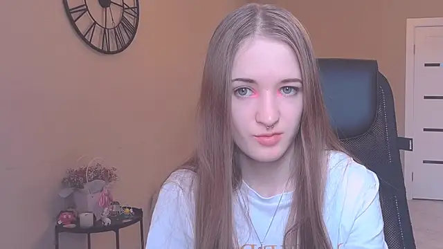 KateKayer online show from 10-07-25, 08:37