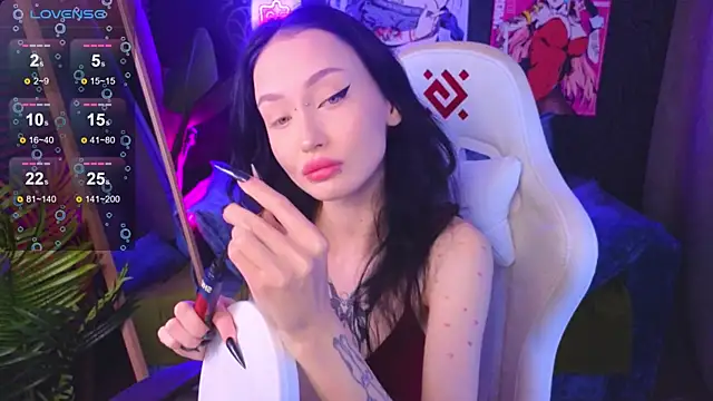  holly berry  online show from 09-11-25, 01:38