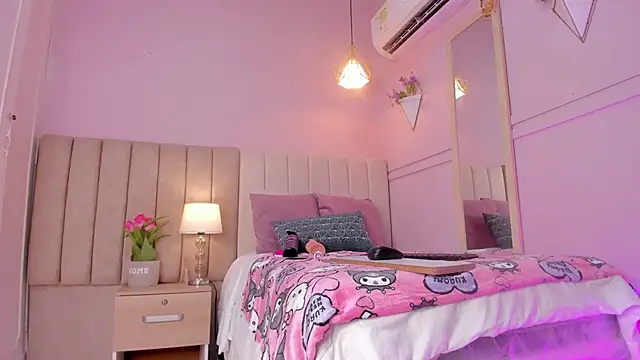  lucia 18 online show from 11-07-25, 11:37