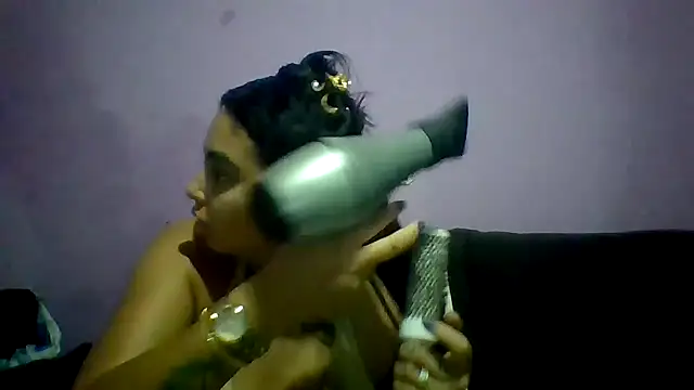 Snapshot of querida777 chatting on 10-26-25, 12:00 querida777 online show from 10-26-25, 12:00