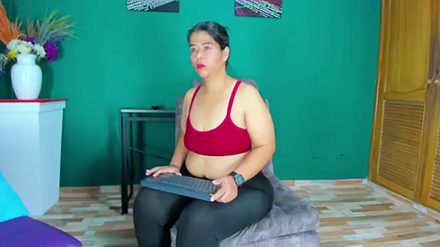 cinderella jackson online show from 03-21-25, 03:02