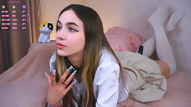CupSizeGirl online show from 10-19-25, 04:32