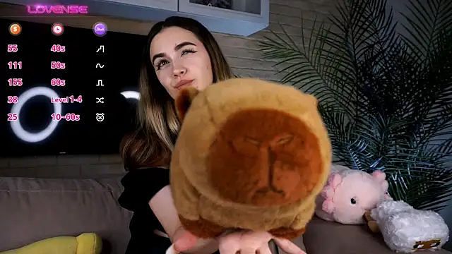 Snapshot of CupSizeGirl chatting on 09-14-25, 04:07 CupSizeGirl online show from 09-14-25, 04:07