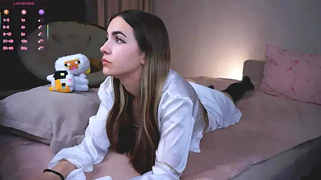 CupSizeGirl online show from 09-25-25, 04:13
