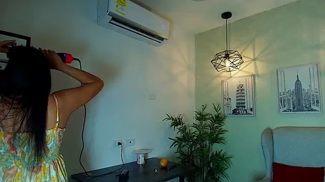  Victoria Collins online show from 02-08-26, 11:52