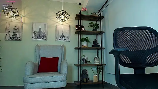  Victoria Collins online show from 02-12-26, 06:51