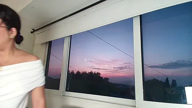  Victoria Collins online show from 11-15-25, 10:52