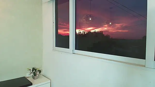  Victoria Collins online show from 10-02-25, 10:51