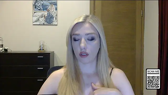 Wild Silk Desire online show from 10-27-25, 02:40