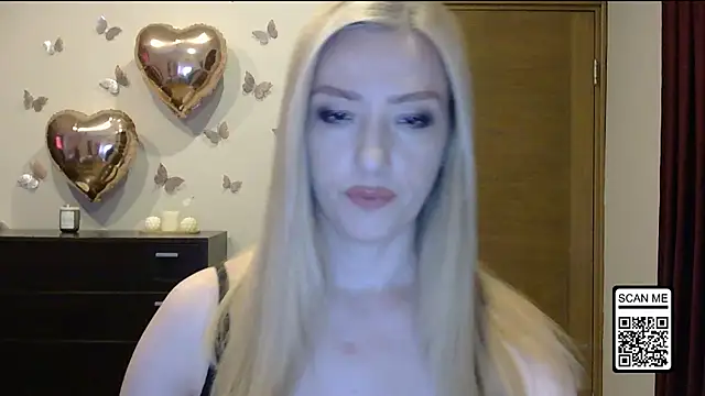 Snapshot of Wild_Silk_Desire chatting on 06-08-26, 03:23 Wild Silk Desire online show from 06-08-26, 03:23