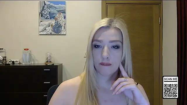 Snapshot of Wild_Silk_Desire chatting on 10-13-25, 01:34 Wild Silk Desire online show from 10-13-25, 01:34