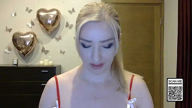 Snapshot of Wild_Silk_Desire chatting on 05-15-26, 05:44 Wild Silk Desire online show from 05-15-26, 05:44