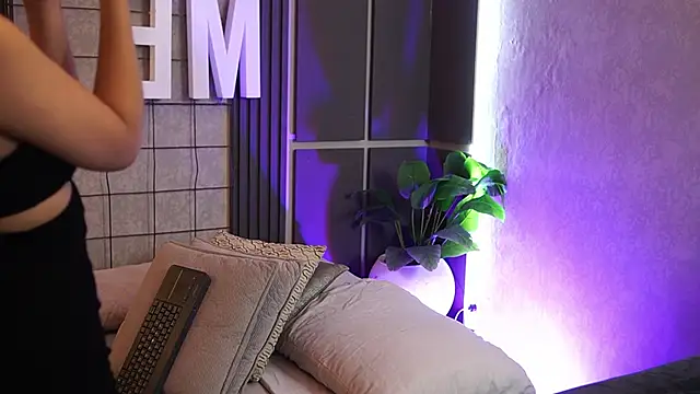 Susan wall online show from 03-04-26, 12:57