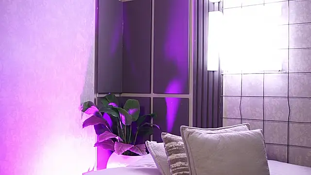 Susan wall online show from 10-08-25, 12:17