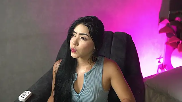 Susan wall online show from 09-29-25, 01:17