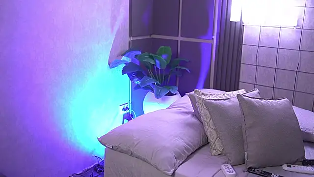 Susan wall online show from 10-17-25, 12:40