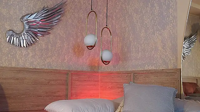 Susan wall online show from 03-18-26, 03:35